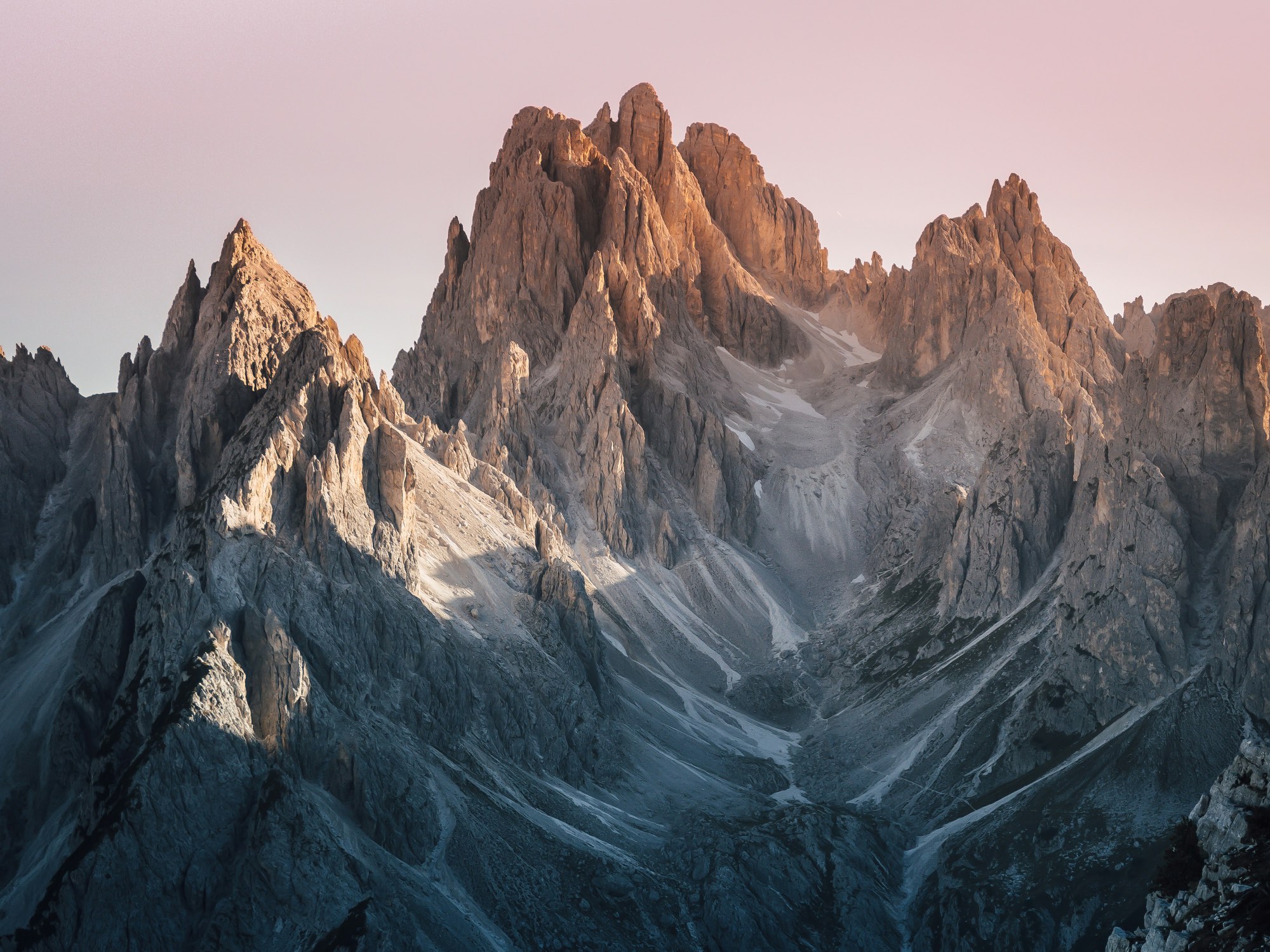 Dolomite peaks at first light